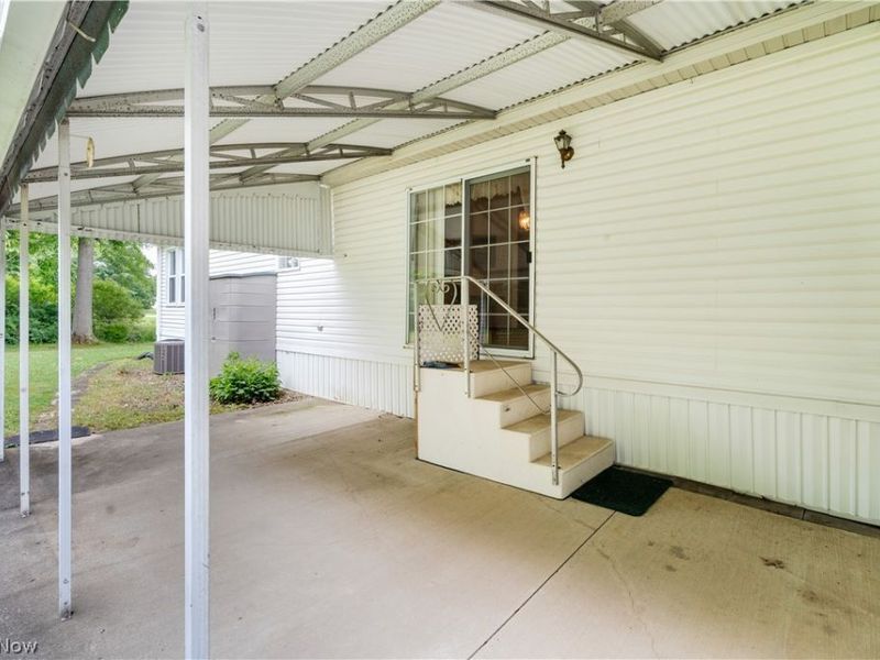 209 Wyngate Drive, Brookfield Township, OH 44403 Photo 45