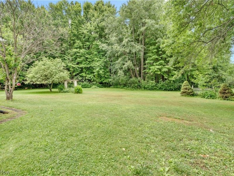 209 Wyngate Drive, Brookfield Township, OH 44403 Photo 46