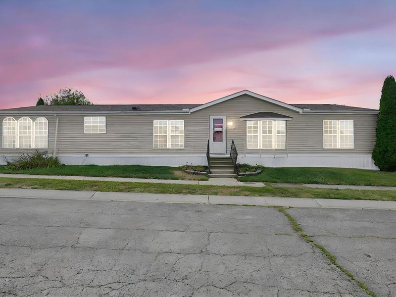 4132 Martinsburg Drive, Columbus, OH 43207 Photo 1