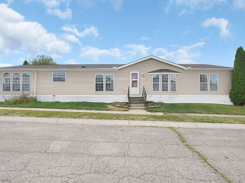 4132 Martinsburg Drive, Columbus, OH 43207 Photo 2