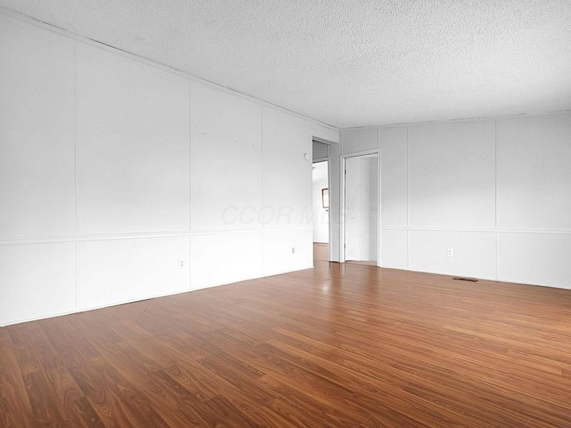 4132 Martinsburg Drive, Columbus, OH 43207 Photo 3