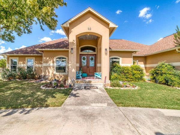 212 Antler Circle, Bandera, TX 78003