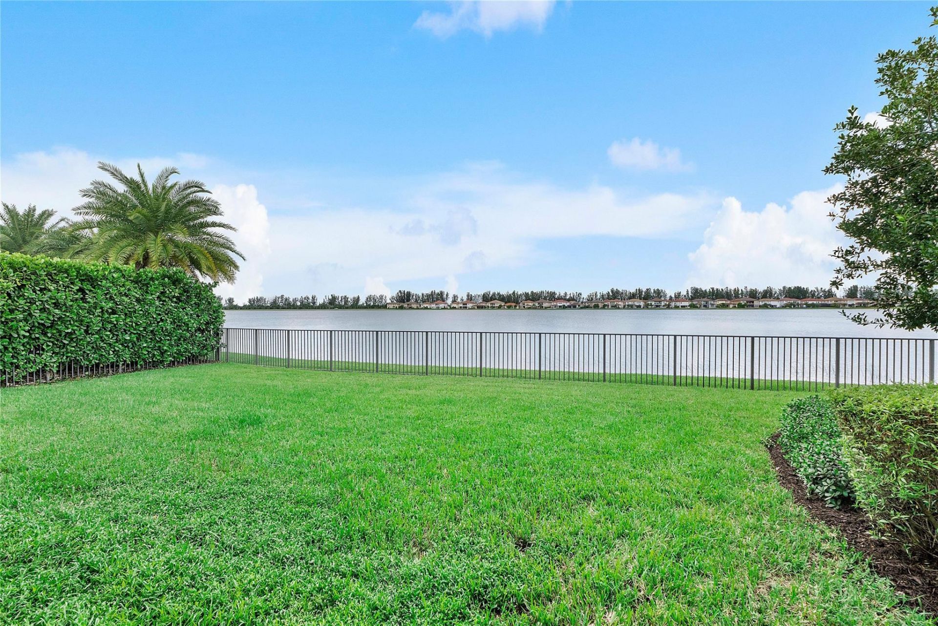 9025 Parkland Bay Drive, Parkland, FL 33076 Photo