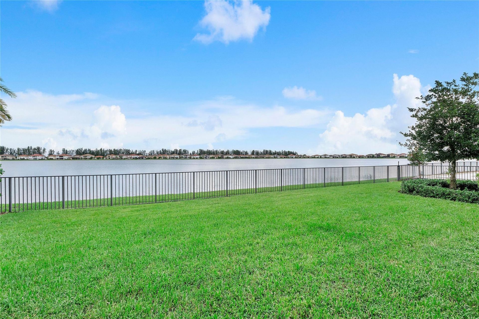 9025 Parkland Bay Drive, Parkland, FL 33076 Photo