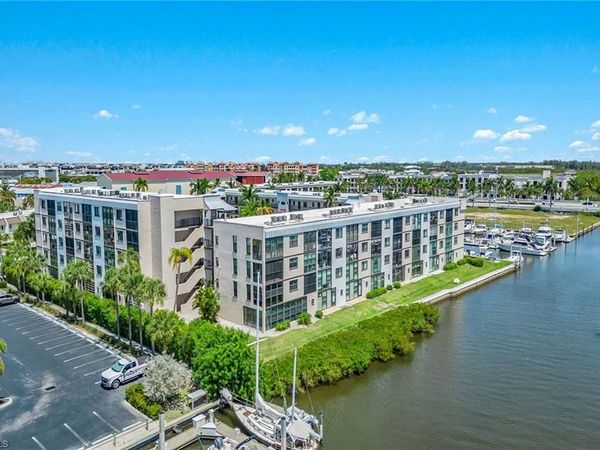 807 River Point DR, Unit 105D, NAPLES, FL 34102