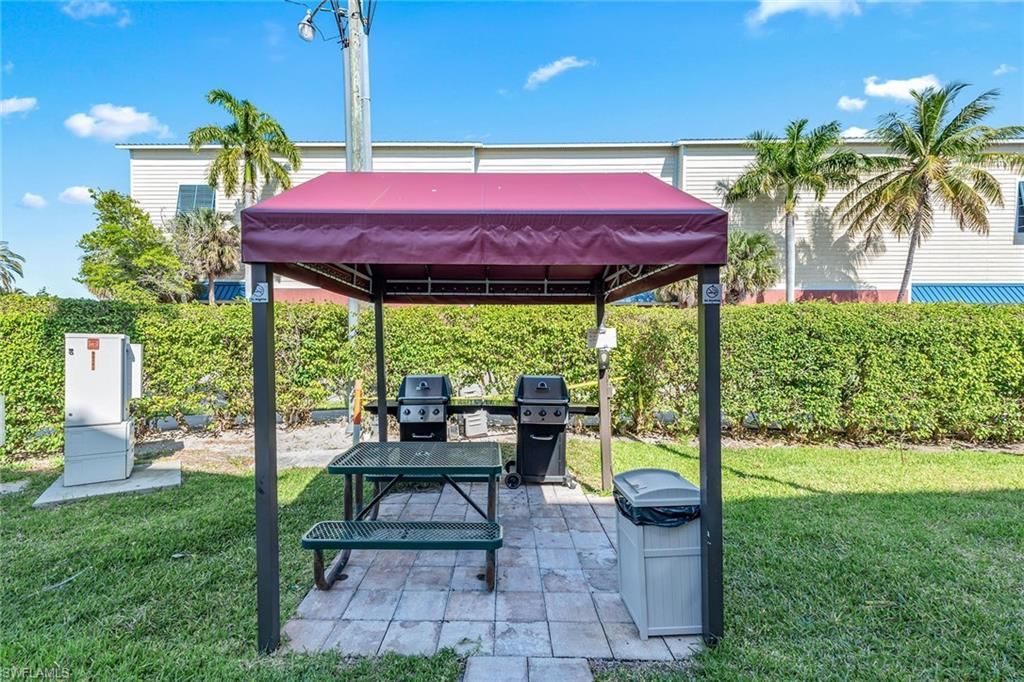 807 River Point Dr, Unit 105D, Naples, FL 34102 Photo
