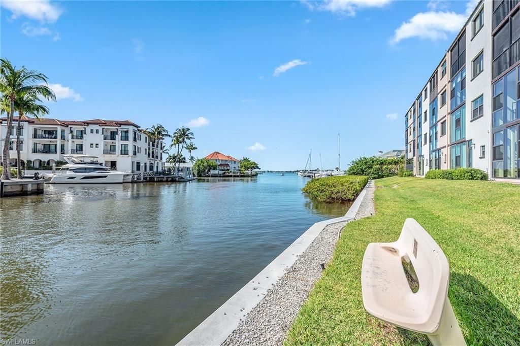 807 River Point Dr, Unit 105D, Naples, FL 34102 Photo