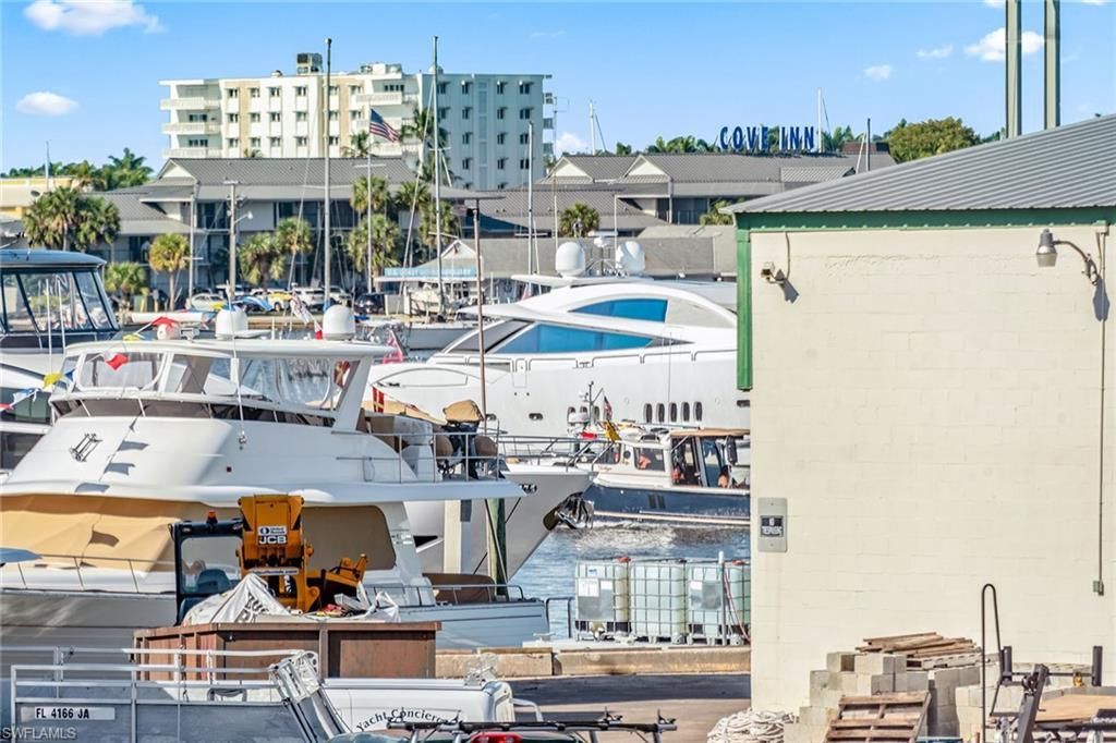 807 River Point Dr, Unit 105D, Naples, FL 34102 Photo