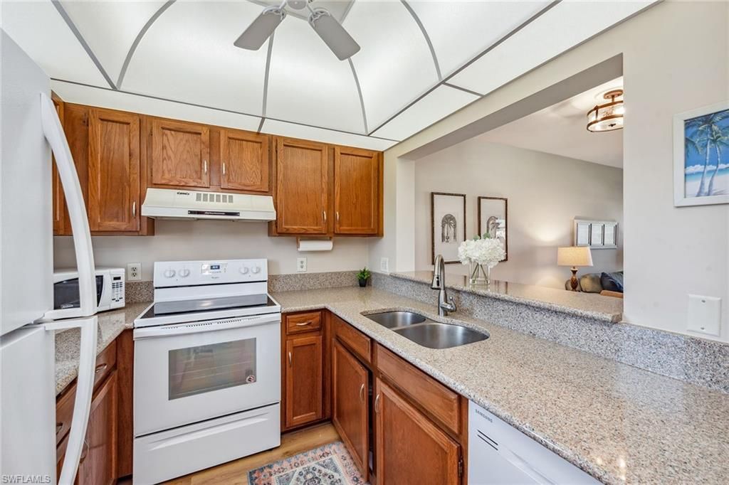807 River Point Dr, Unit 105D, Naples, FL 34102 Photo