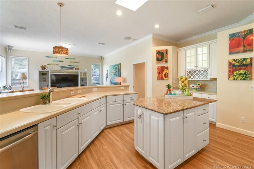 7831 SE Windjammer Way, Hobe Sound, FL 33455 Photo