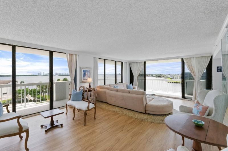 115 Lakeshore Drive, Unit 547, North Palm Beach, FL 33408 Photo