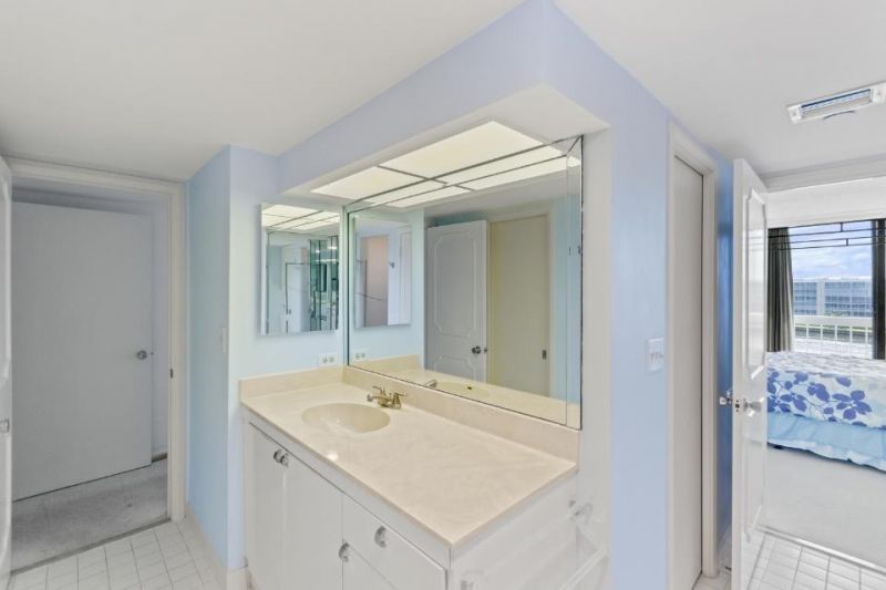 115 Lakeshore Drive, Unit 547, North Palm Beach, FL 33408 Photo