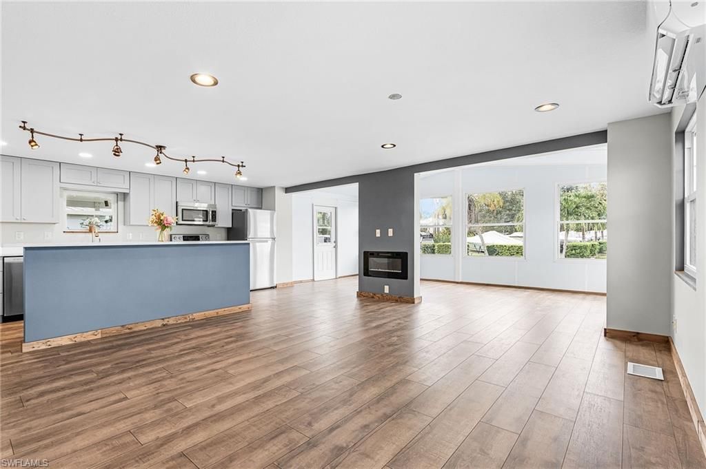 161 W Hampton Dr, Fort Myers, FL 33908 Photo