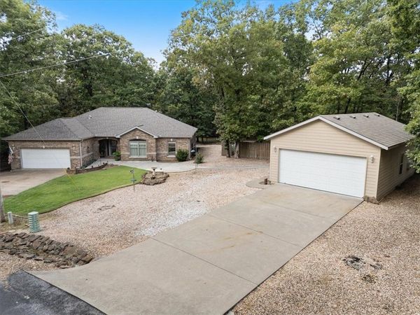 14 Lochgilphead Lane, Bella Vista, AR 72715