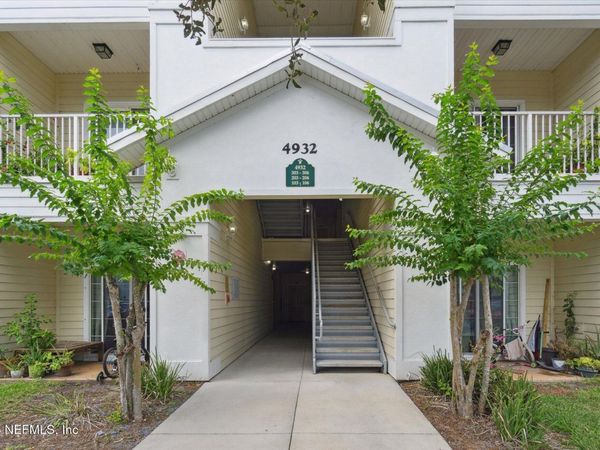 4932 KEY LIME Drive, Unit 303, Jacksonville, FL 32256