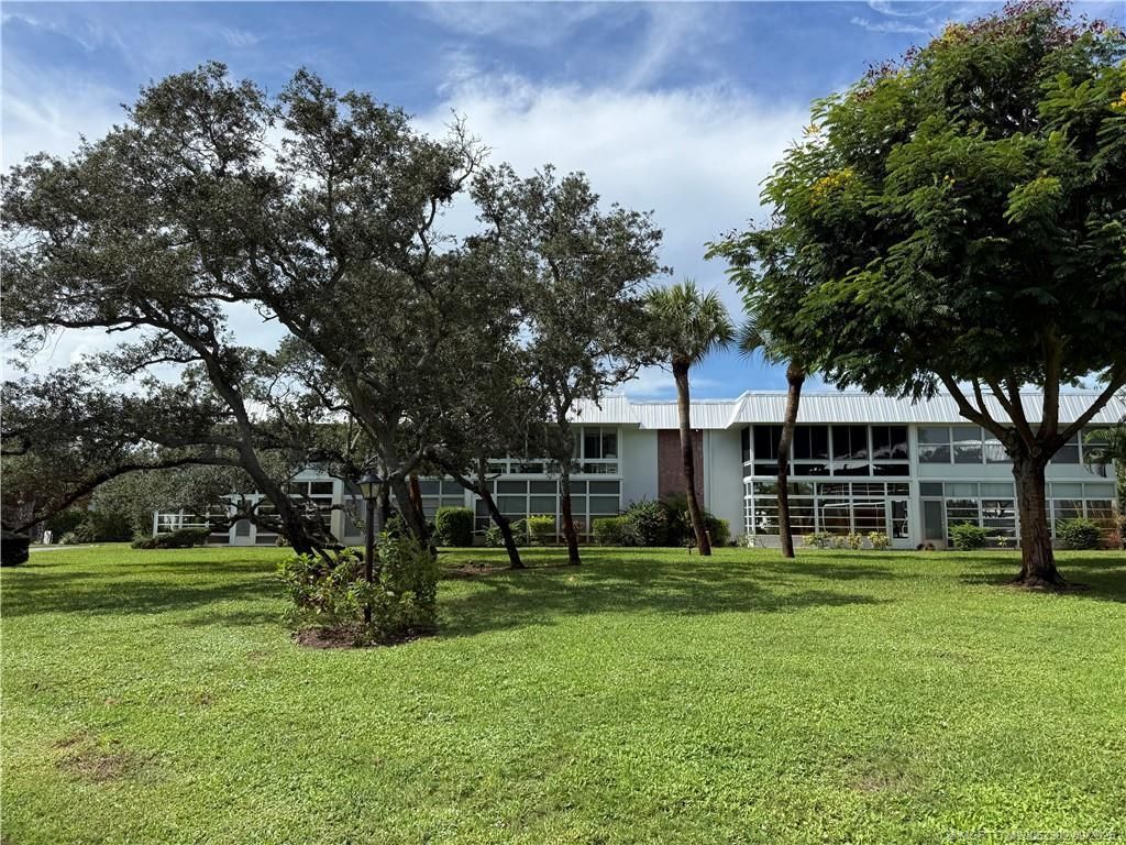 2929 SE Ocean Boulevard, Unit 8, Stuart, FL 34996 Photo