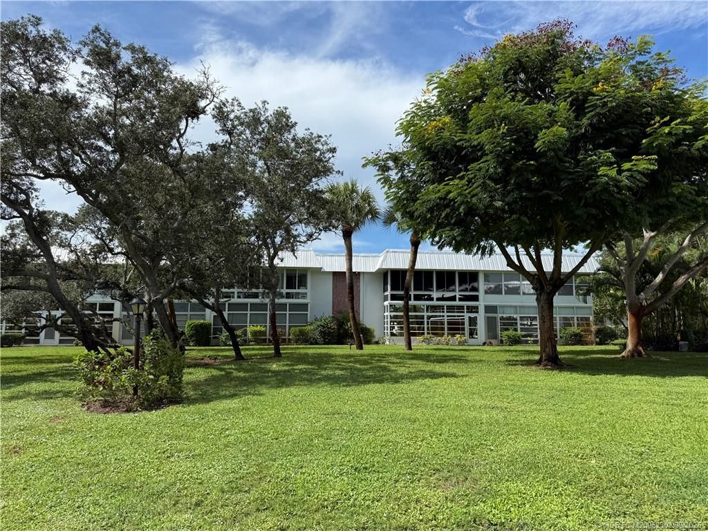 2929 SE Ocean Boulevard, Unit 8, Stuart, FL 34996 Photo