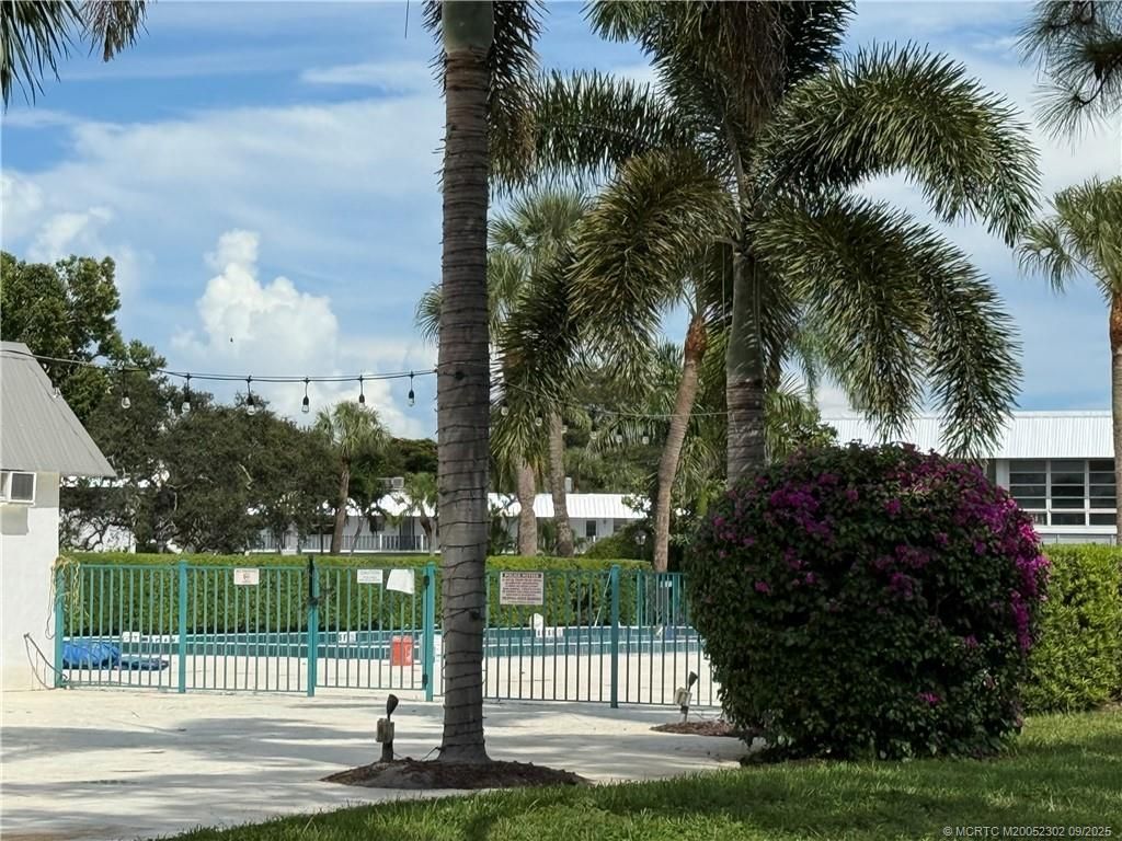 2929 SE Ocean Boulevard, Unit 8, Stuart, FL 34996 Photo