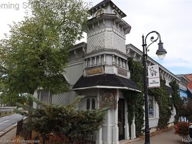 216 S Broad Street, Holly Vlg, MI 48442