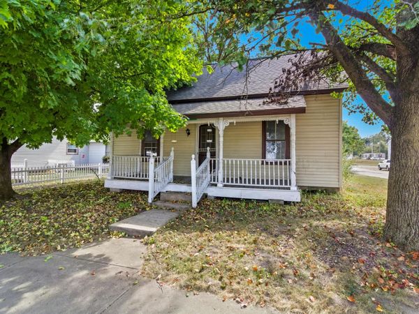 101 W 2nd Street, Frazeysburg, OH 43822