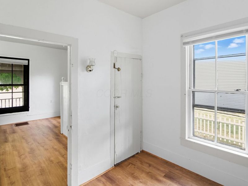 101 W 2nd Street, Frazeysburg, OH 43822 Photo 11