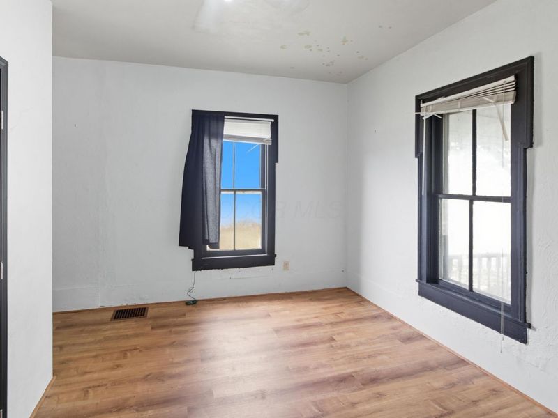 101 W 2nd Street, Frazeysburg, OH 43822 Photo 12