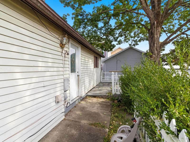 101 W 2nd Street, Frazeysburg, OH 43822 Photo 21