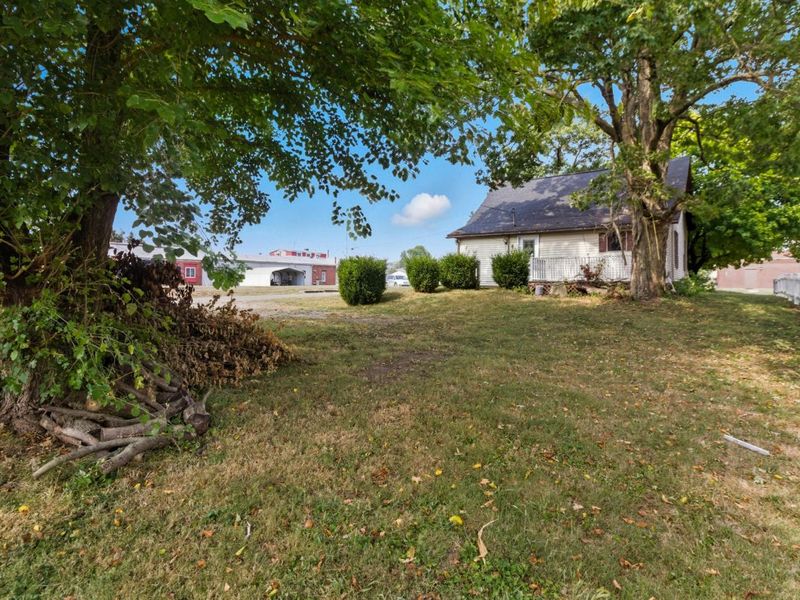 101 W 2nd Street, Frazeysburg, OH 43822 Photo 28