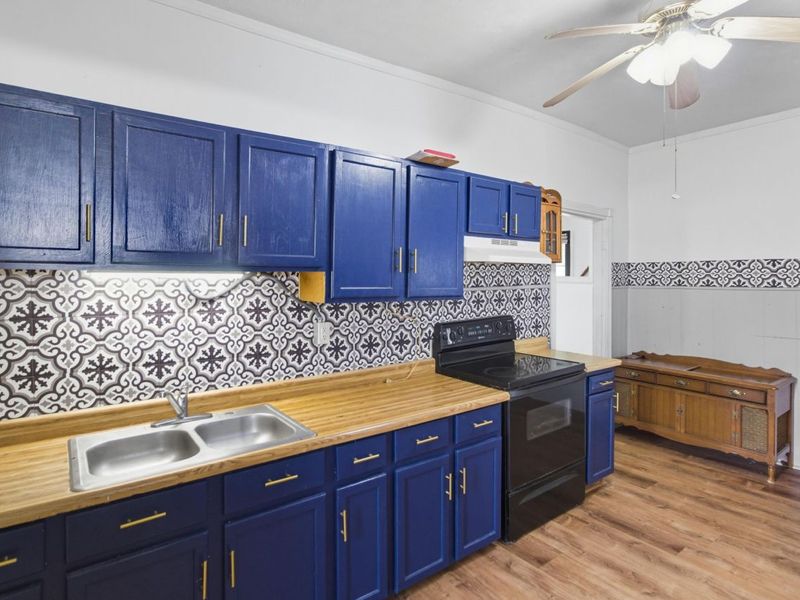 101 W 2nd Street, Frazeysburg, OH 43822 Photo 7