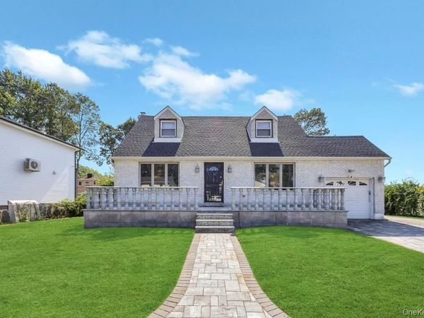 529 Clinton Avenue, Rockville Centre, NY 11570