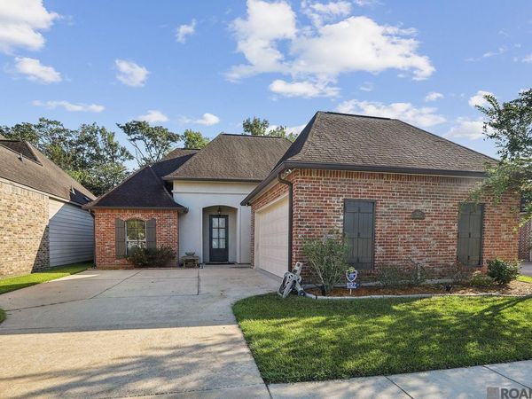 8127 Valencia Ct, Baton Rouge, LA 70820