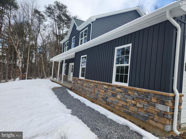 1929 DUNKLEBERGER ROAD, ELLIOTTSBURG, PA 17024