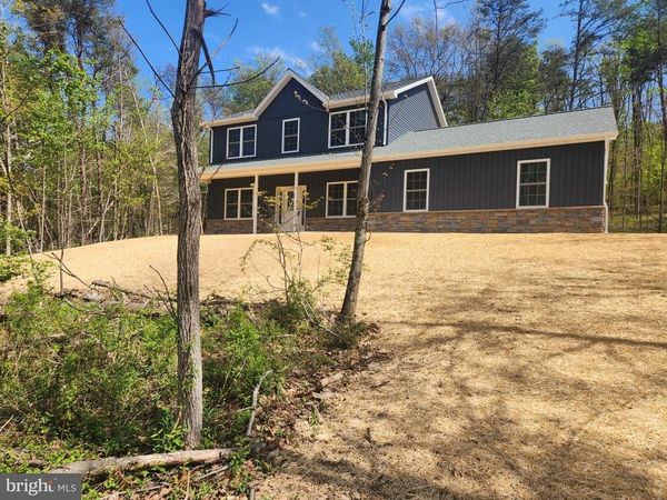 1929 DUNKLEBERGER ROAD, ELLIOTTSBURG, PA 17024