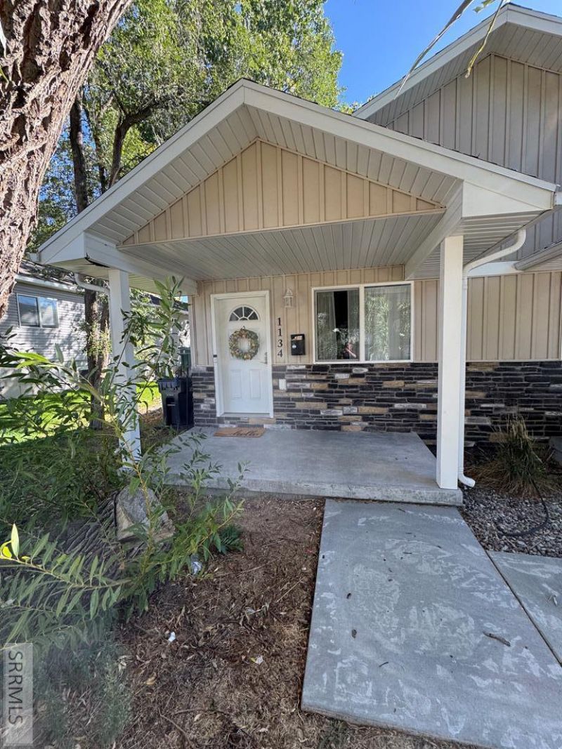 1134 Bingham Avenue, Idaho Falls, ID 83402 Main Photo