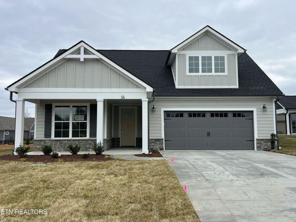 174 Honeysuckle Drive, Lenoir City, TN 37771