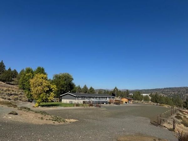 27637 La Costa Avenue, John Day, OR 97845
