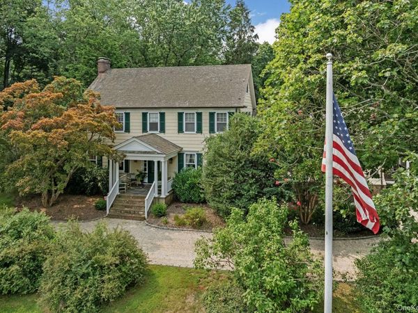 1 Beardsley Lane, Lloyd Harbor, NY 11743