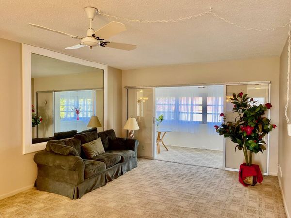 1117 Lake Terrace, Unit F-210, Boynton Beach, FL 33426