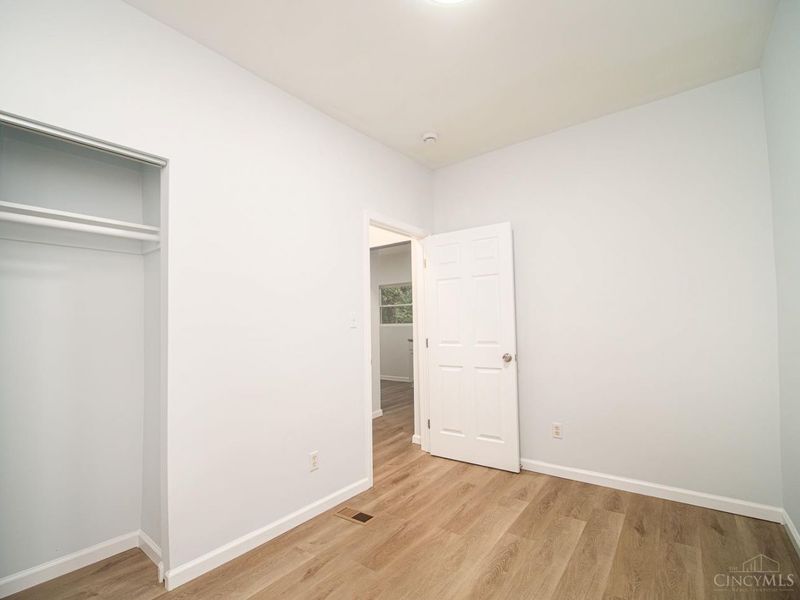 6025 Mayflower Avenue, Golf Manor, OH 45237 Photo 13