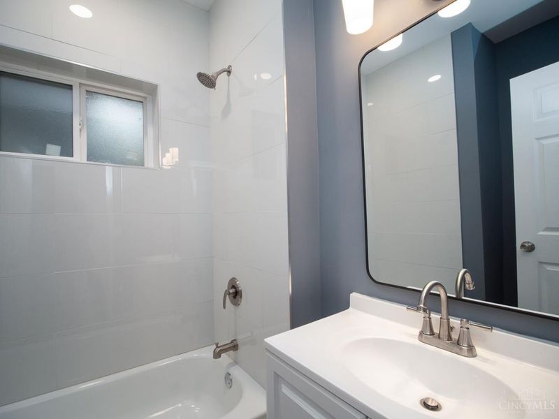 6025 Mayflower Avenue, Golf Manor, OH 45237 Photo 16