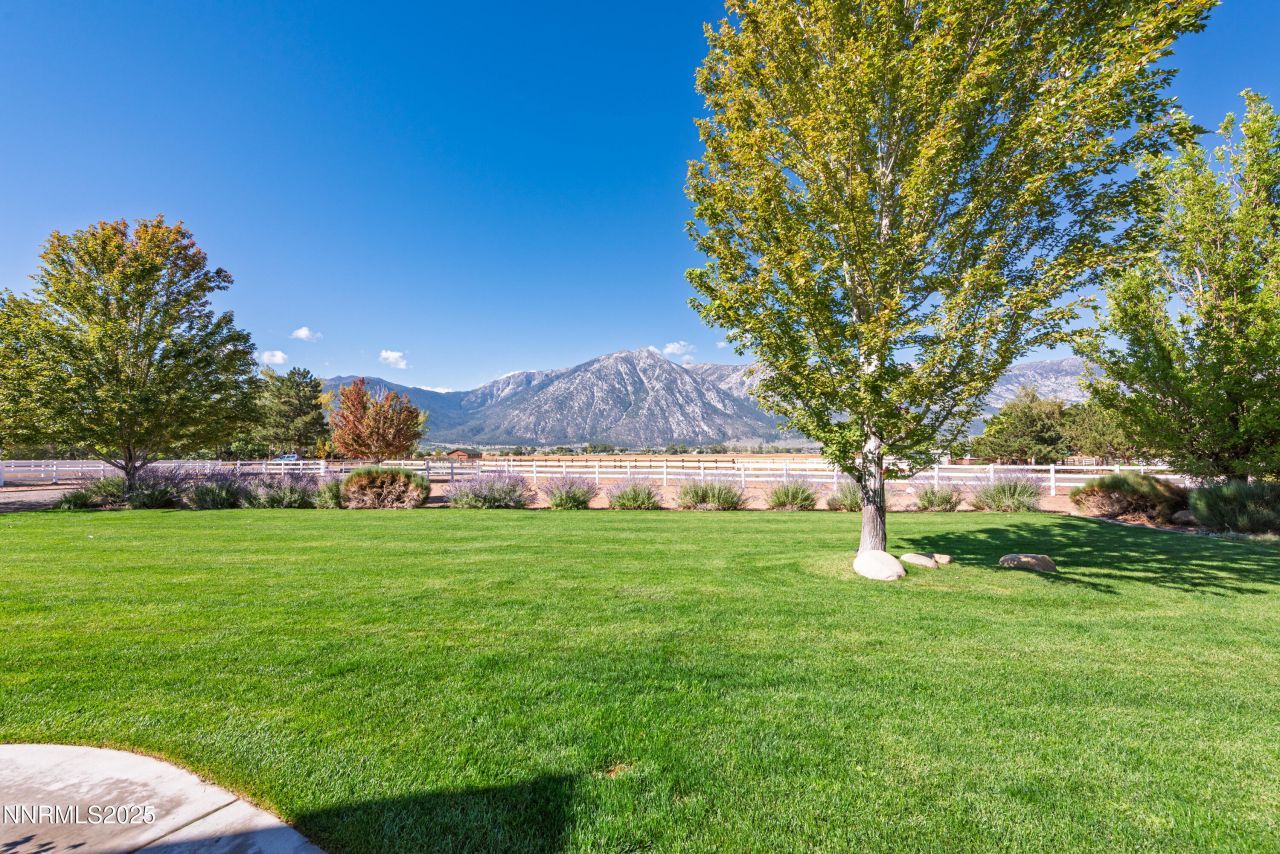 1030 Country Lane, Gardnerville, NV 89460 Photo
