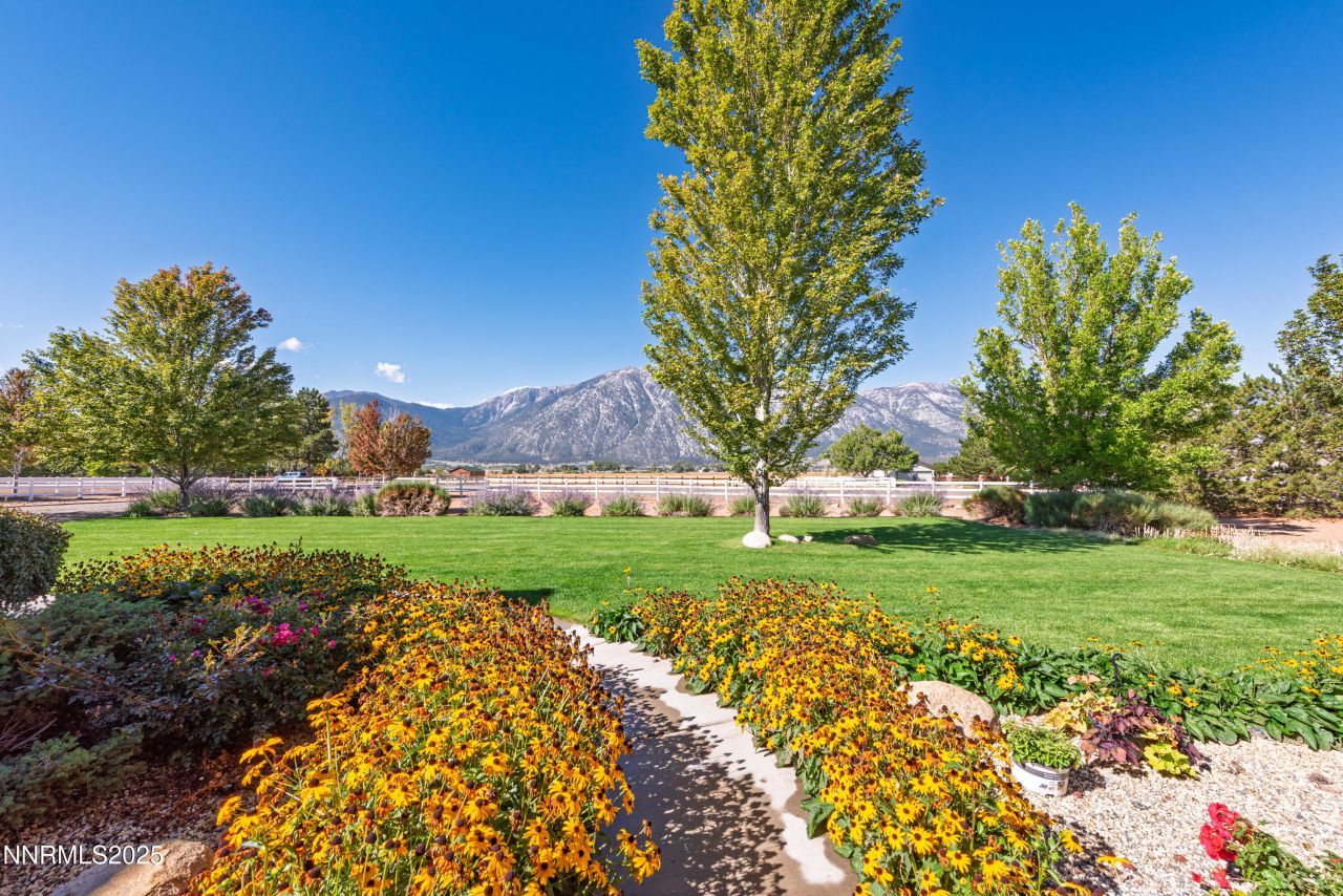 1030 Country Lane, Gardnerville, NV 89460 Photo
