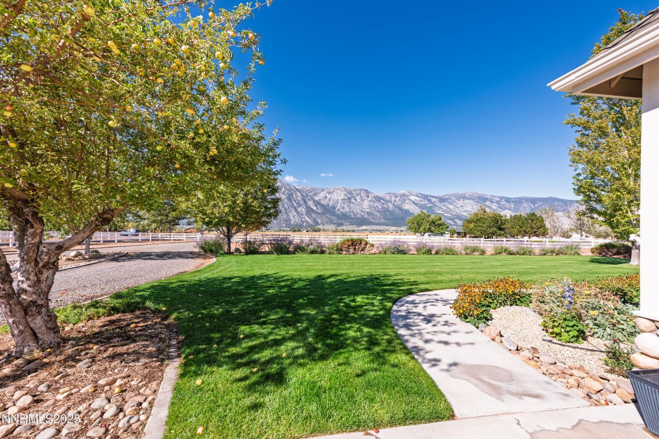 1030 Country Lane, Gardnerville, NV 89460 Photo