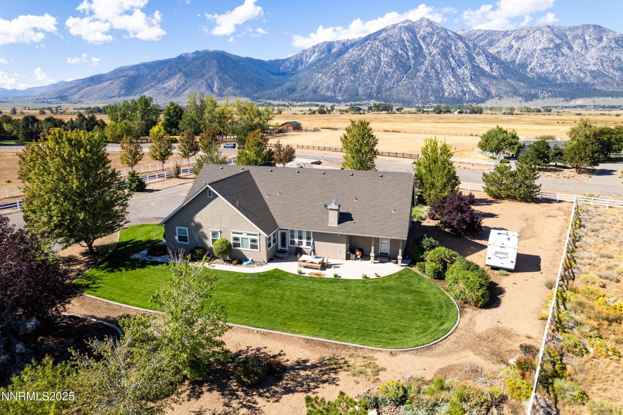 1030 Country Lane, Gardnerville, NV 89460 Photo