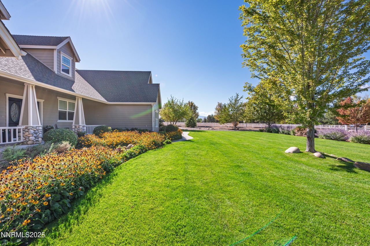 1030 Country Lane, Gardnerville, NV 89460 Photo
