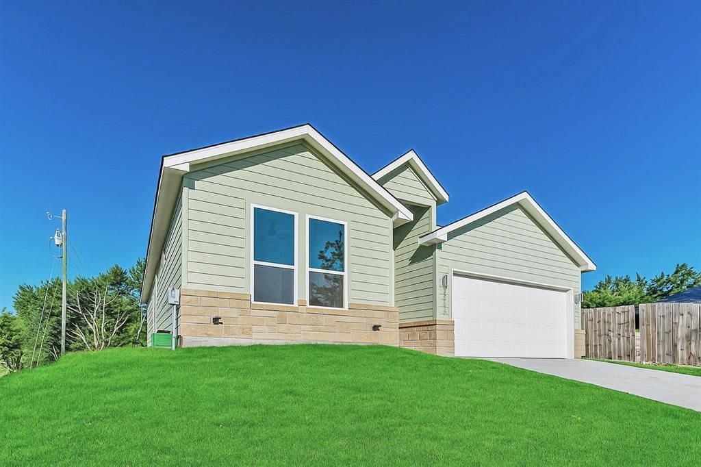 2314 Beverly Drive, Granbury, TX 76048 Main Photo