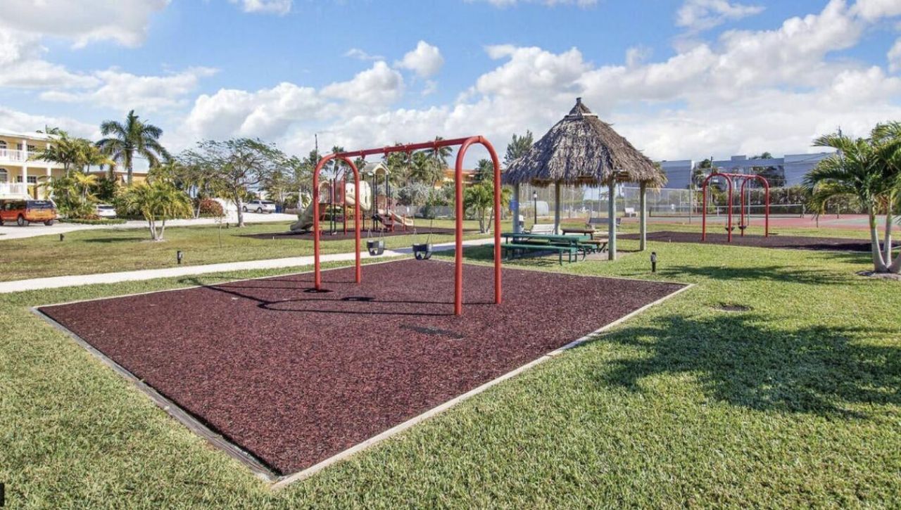 511 4th Street, Key Colony, FL 33051 Photo