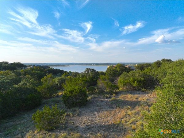 415 Scarlet Court , Canyon Lake, TX 78133