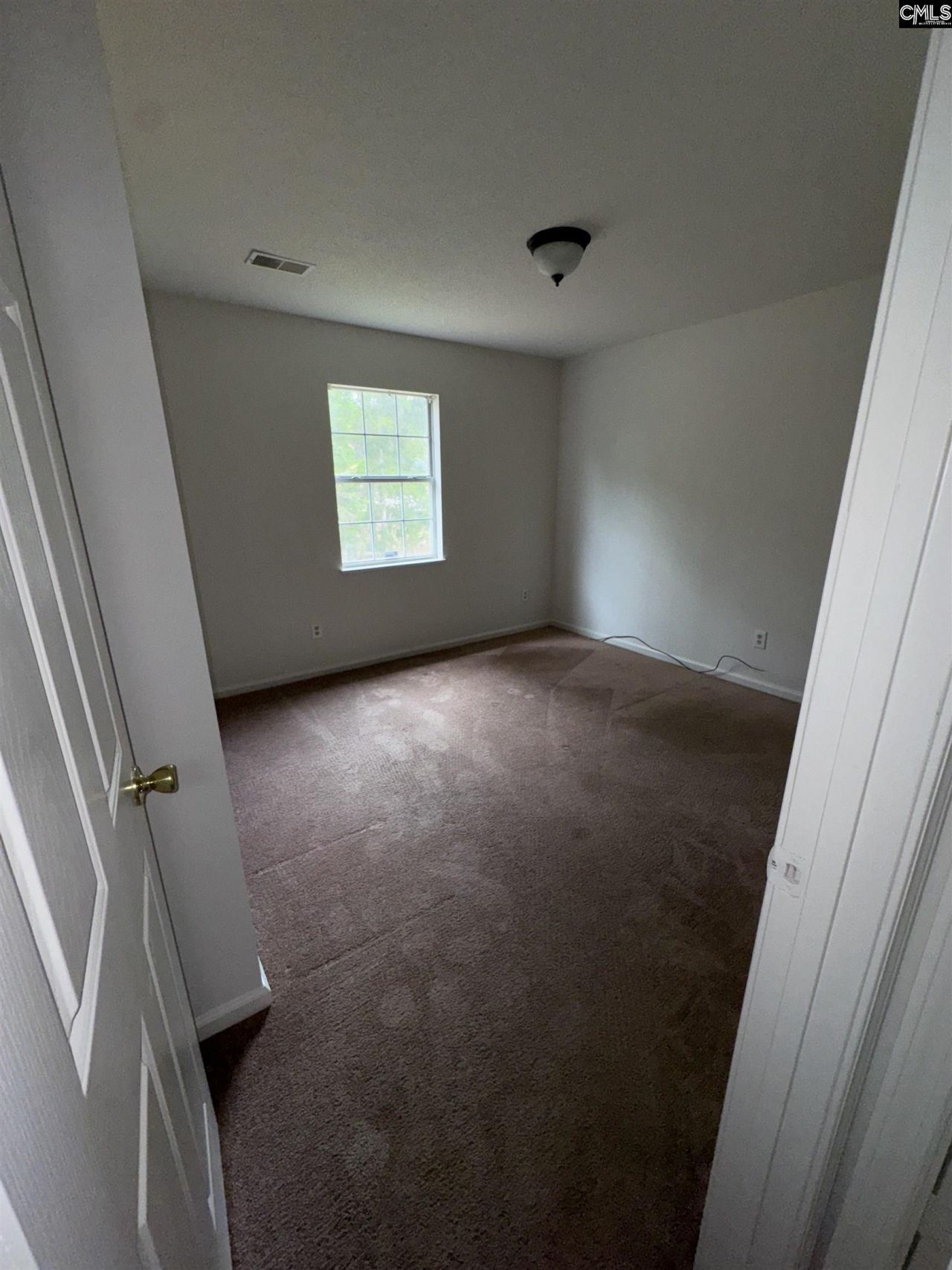 8 Seaford Court Photo 12