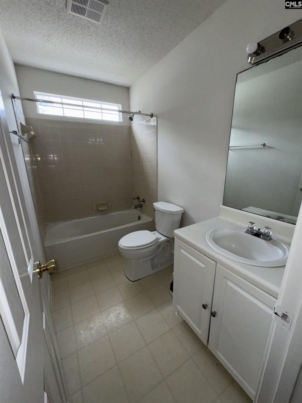 8 Seaford Court Photo 13